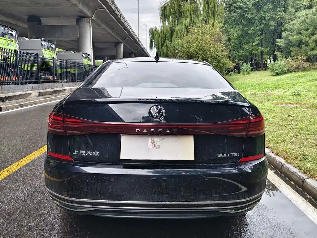 Volkswagen Passat — фото 4