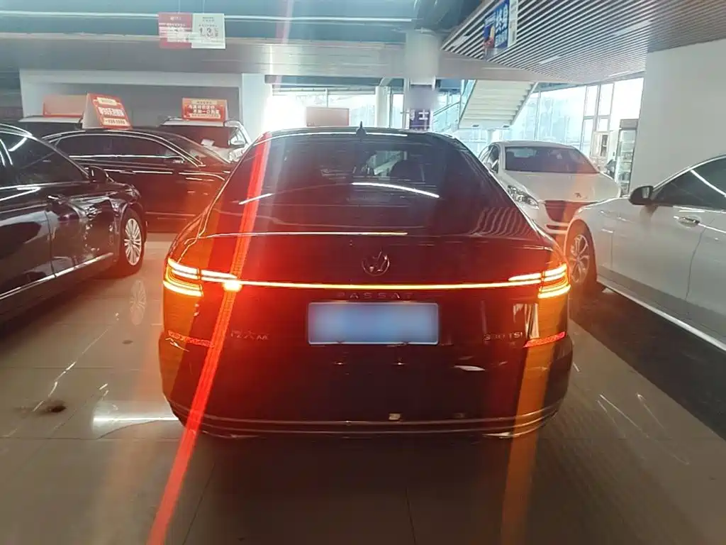 Volkswagen Passat — фото 5