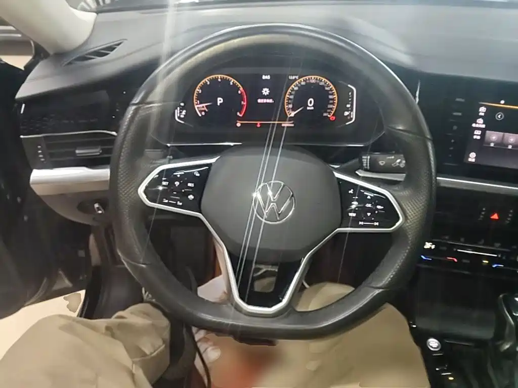 Volkswagen Passat — фото 10