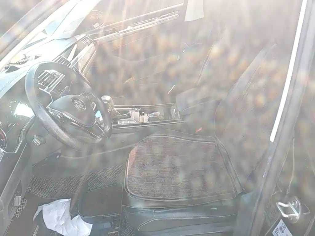 Volkswagen Phideon — фото 14