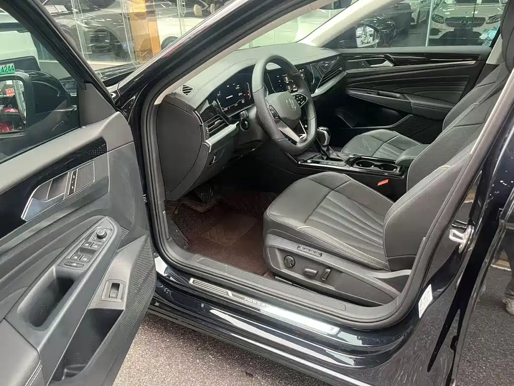 Volkswagen Passat — фото 7