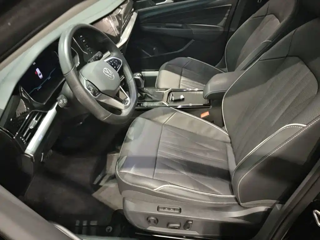 Volkswagen Passat — фото 14