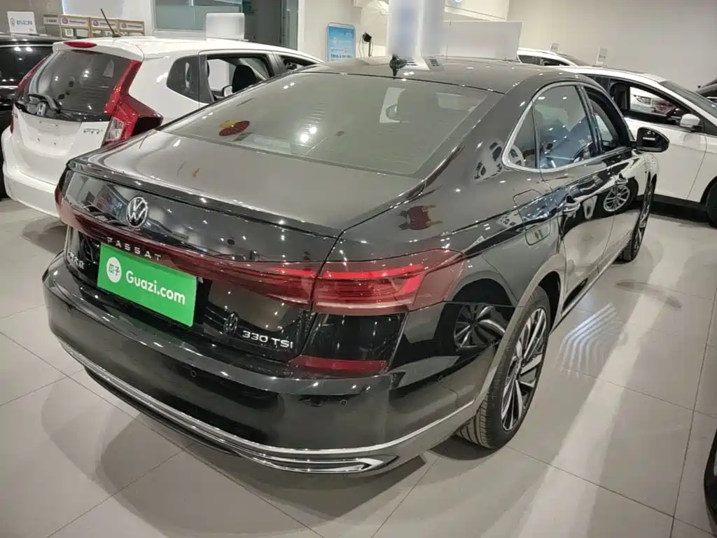 Volkswagen Passat — фото 6