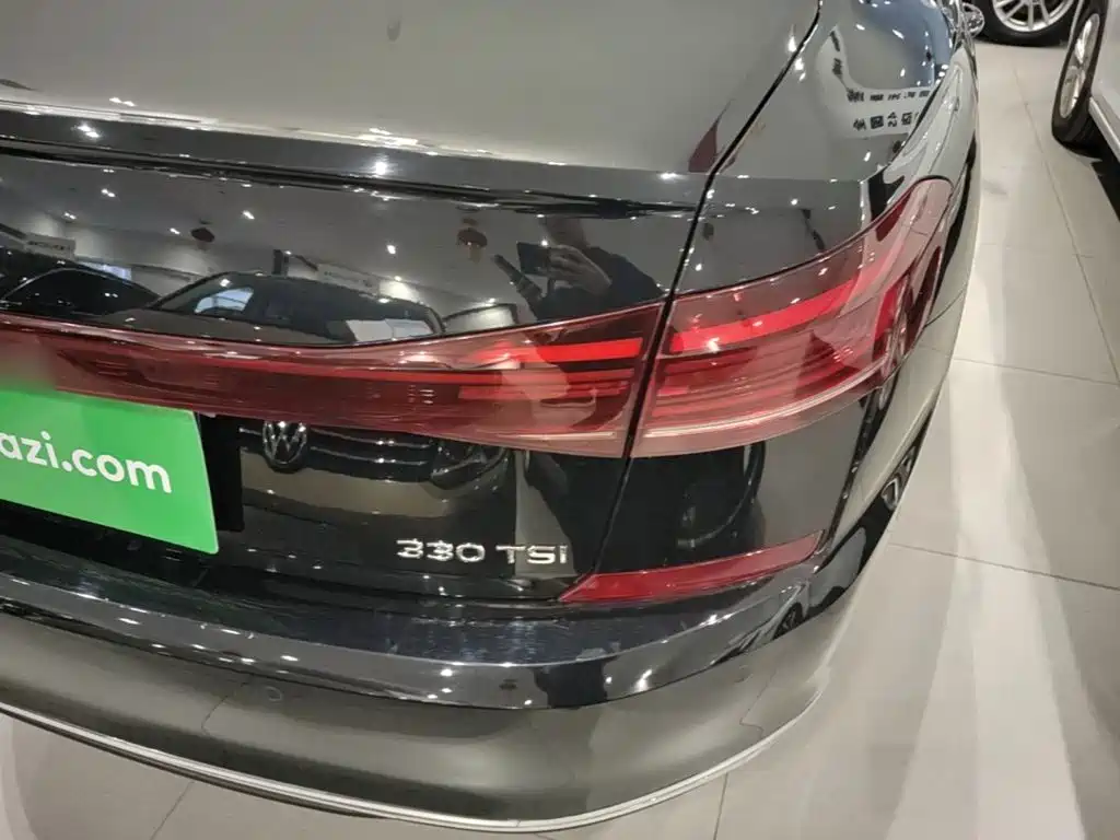 Volkswagen Passat — фото 7