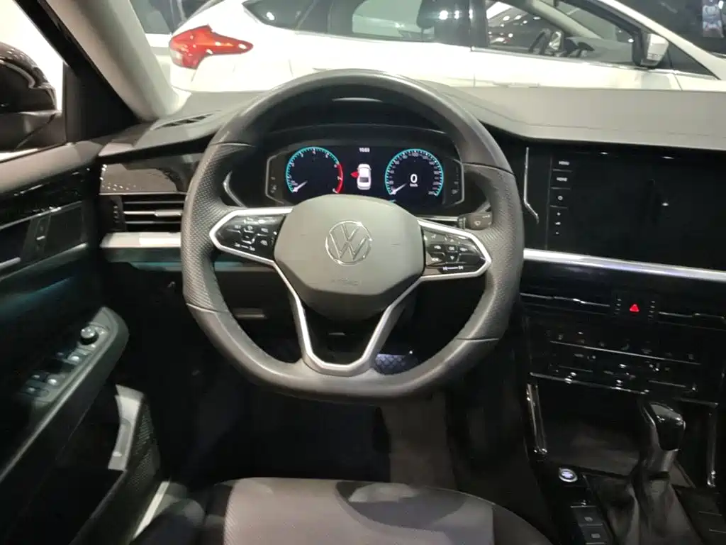 Volkswagen Passat — фото 10