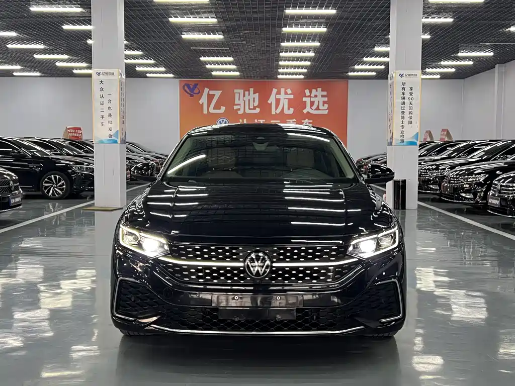 Volkswagen Passat — фото 2