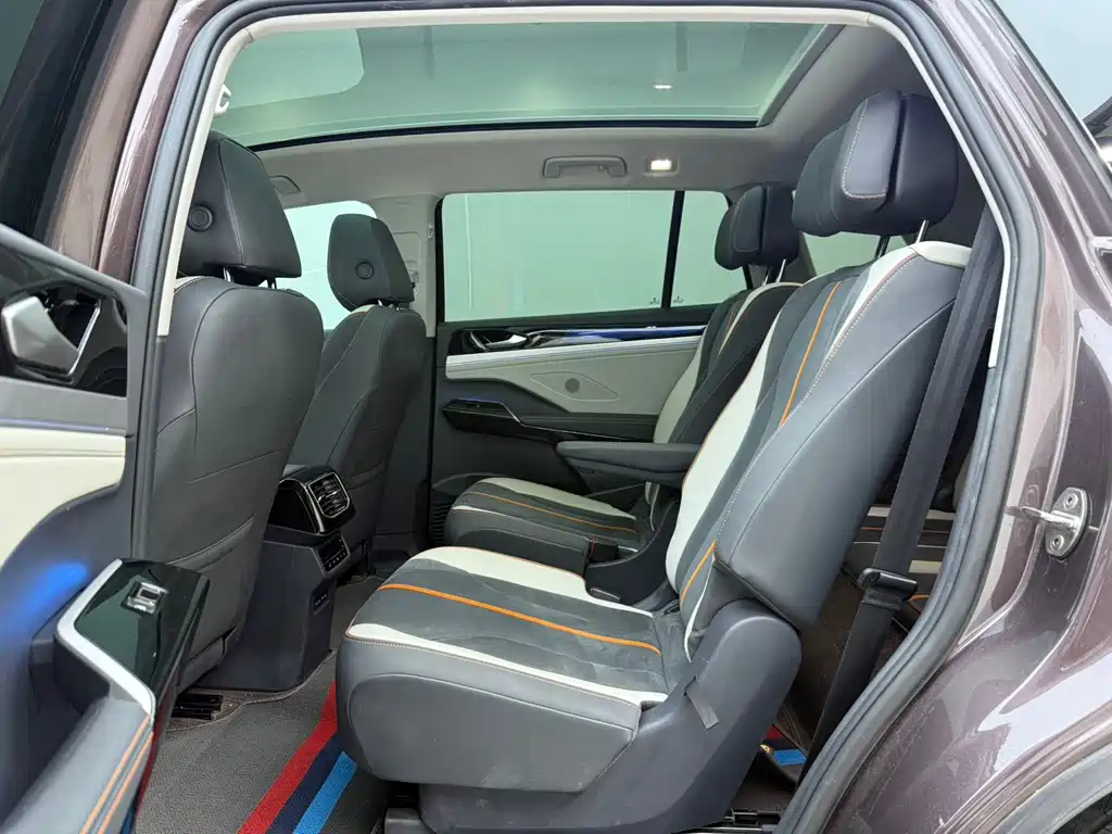 Volkswagen ID.6 Crozz — фото 11