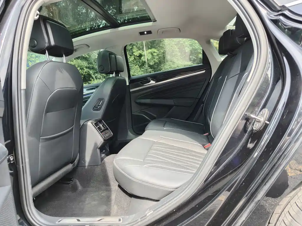 Volkswagen Passat — фото 5