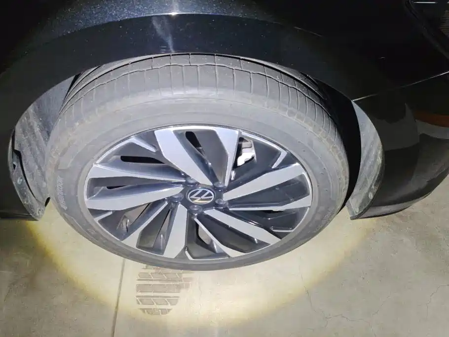 Volkswagen Passat — фото 6