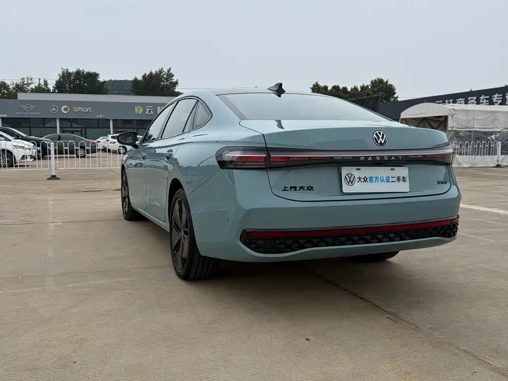 Volkswagen Passat — фото 7