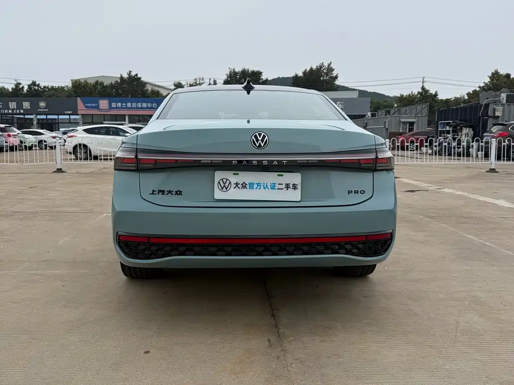 Volkswagen Passat — фото 8