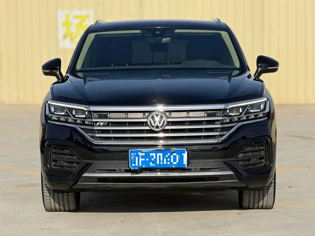 Volkswagen Touareg — фото 3