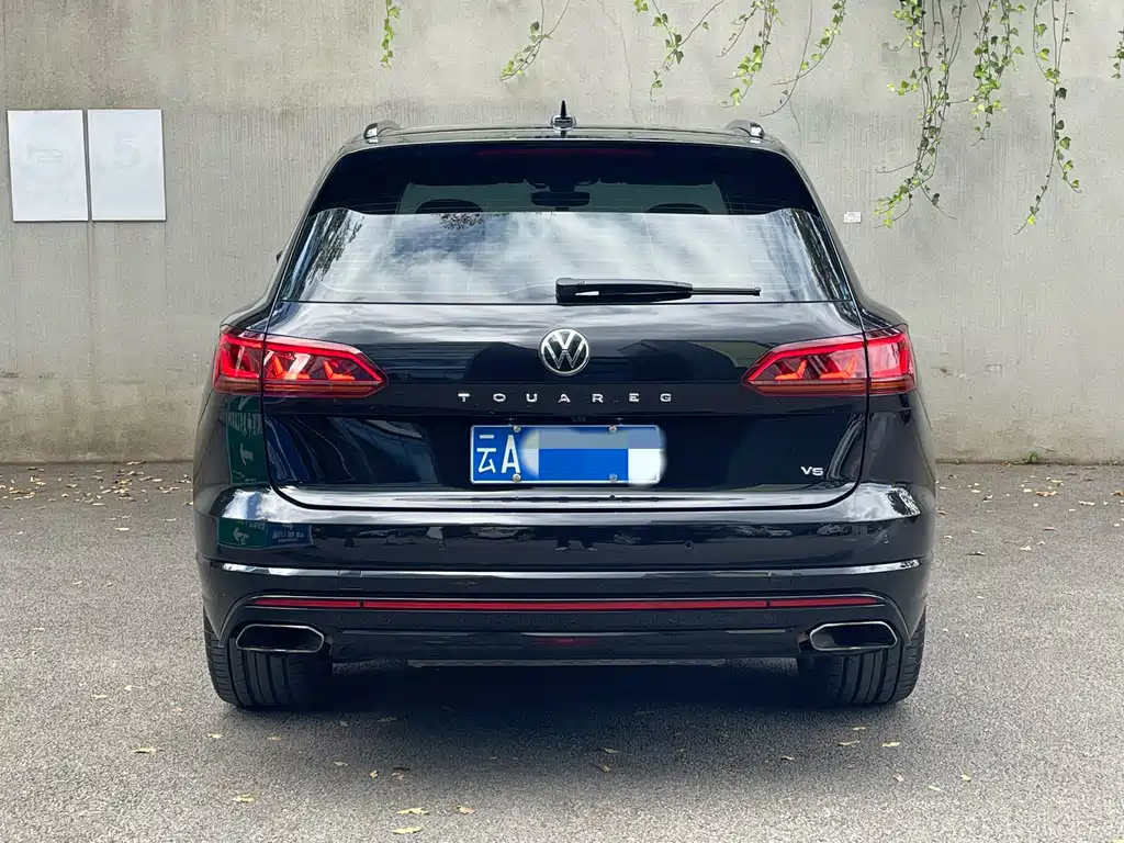 Volkswagen Touareg — фото 6