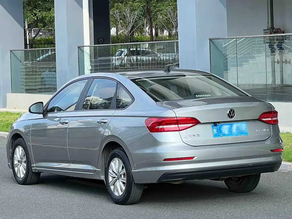 Volkswagen Lavida — фото 4