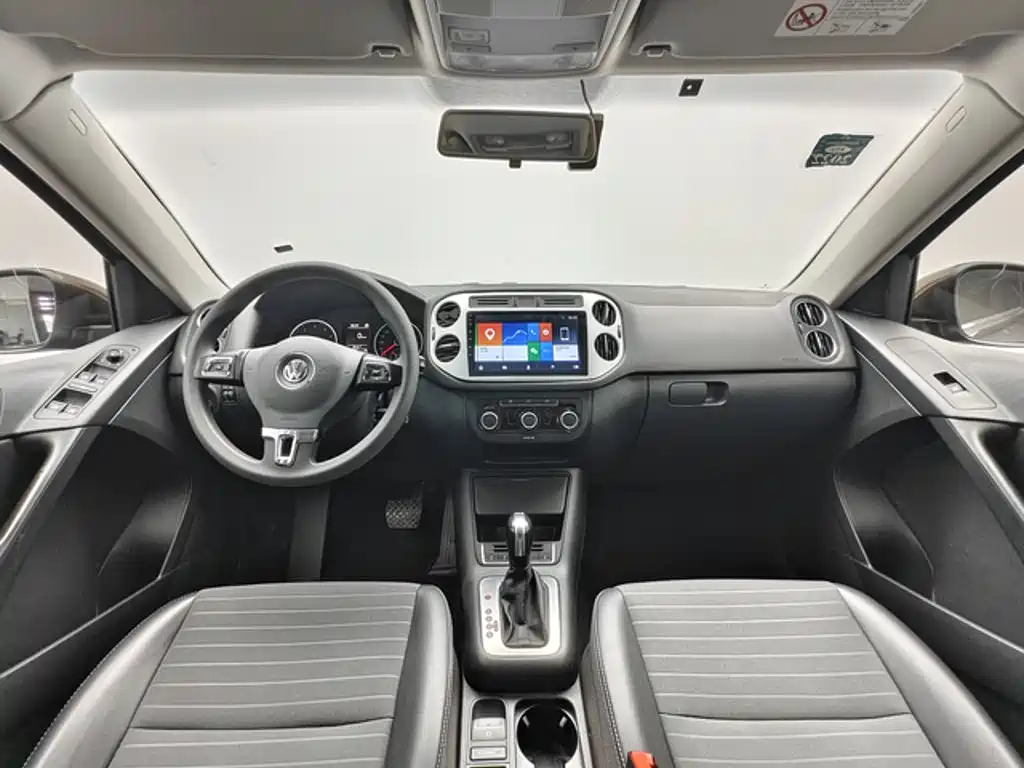 Volkswagen Tiguan — фото 4