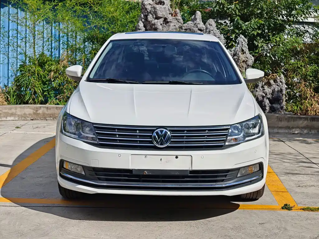 Volkswagen Lavida — фото 2