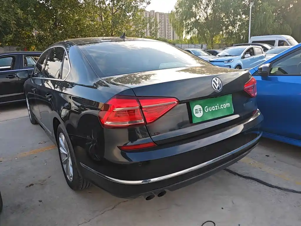Volkswagen Passat — фото 4