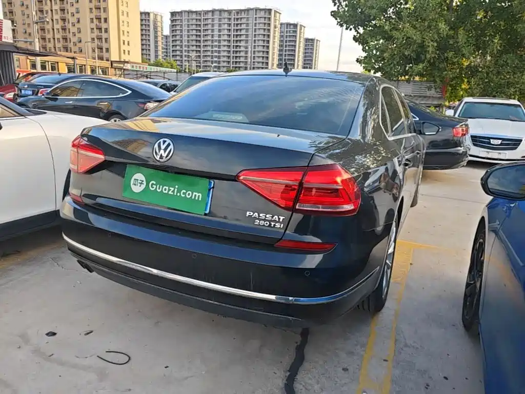 Volkswagen Passat — фото 6