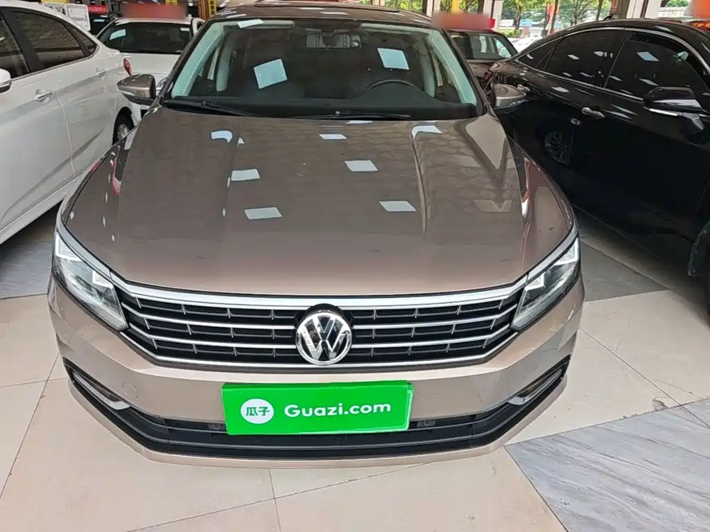 Volkswagen Passat — фото 2