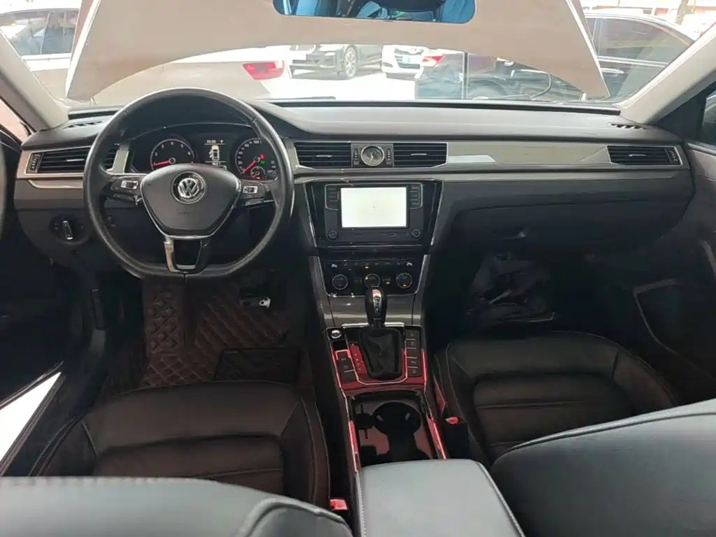 Volkswagen Passat — фото 9