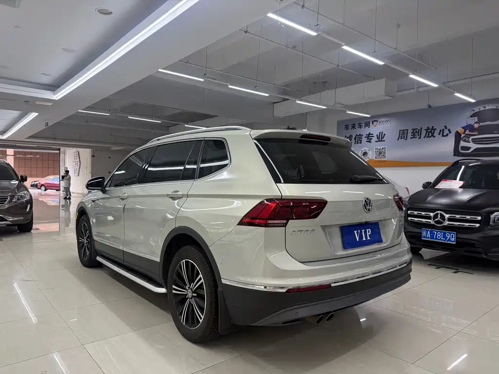 Volkswagen Tiguan L — фото 4