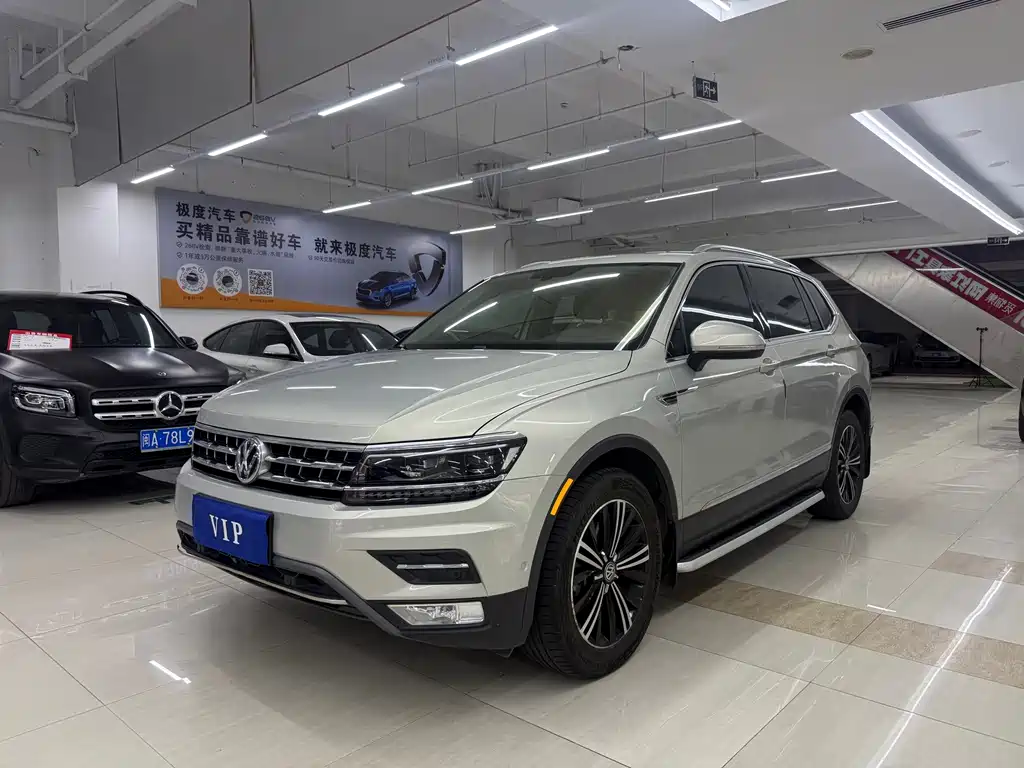 Volkswagen Tiguan L — фото 9