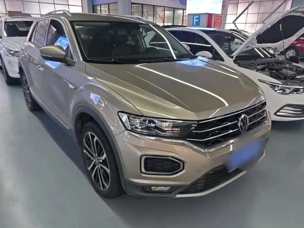 Volkswagen T-Roc — фото 3