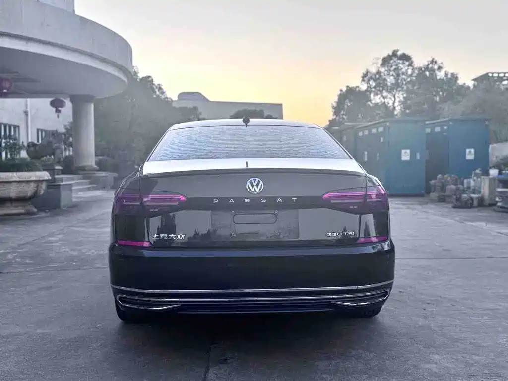 Volkswagen Passat — фото 5