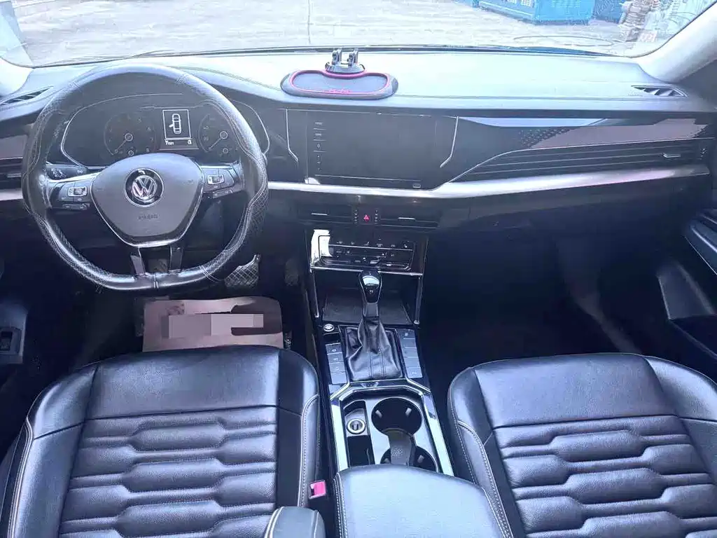 Volkswagen Passat — фото 8
