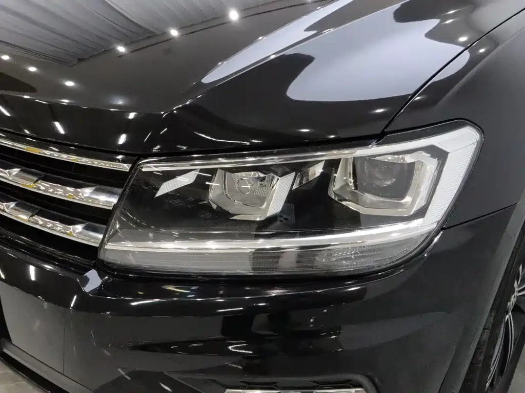Volkswagen Tiguan L — фото 18