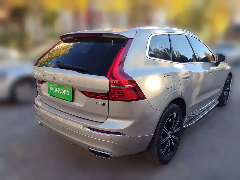 Volvo XC60 — фото 4