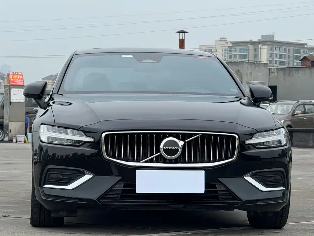 Volvo S60 — фото 3