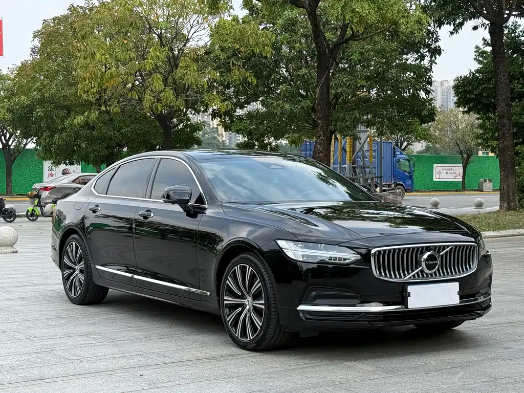 Volvo S90 — фото 3