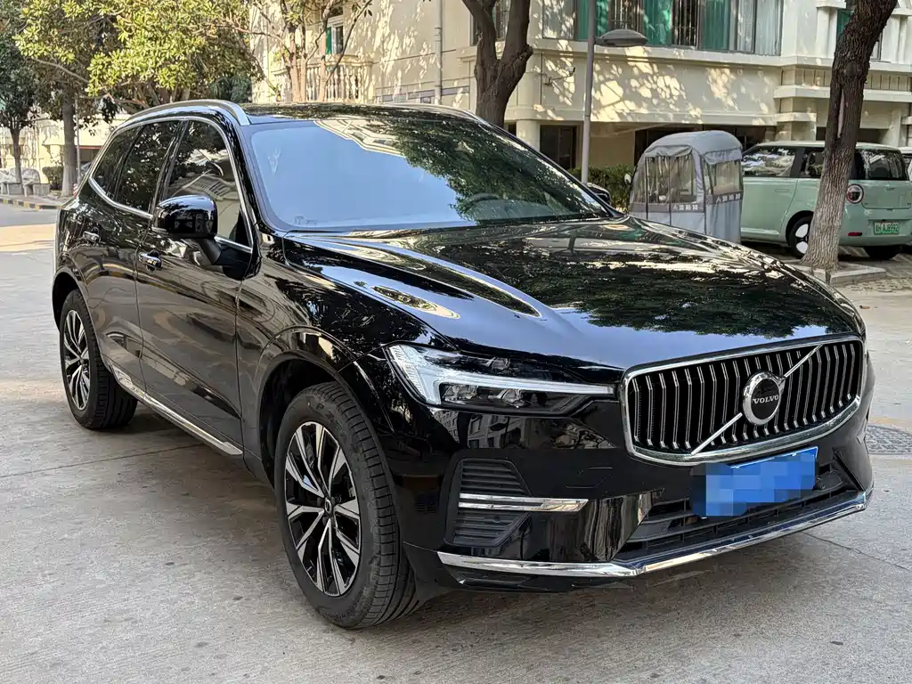 Volvo XC60 — фото 3
