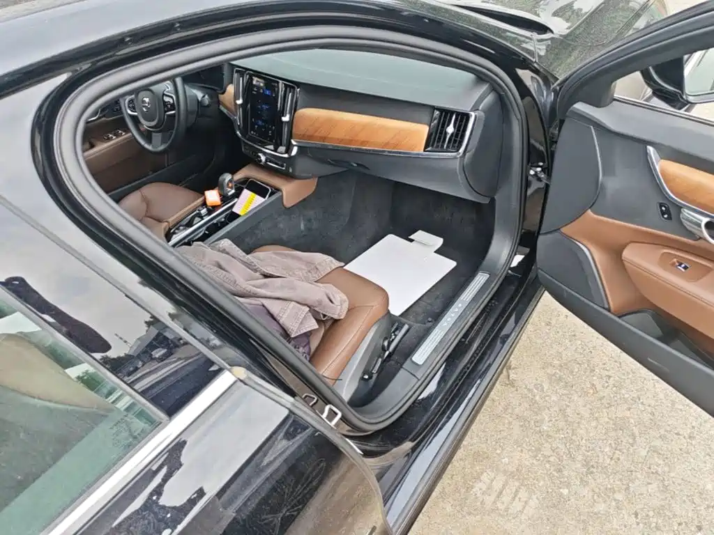 Volvo S90 — фото 8