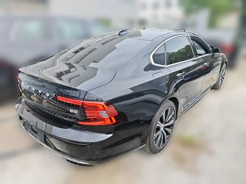 Volvo S90 — фото 9
