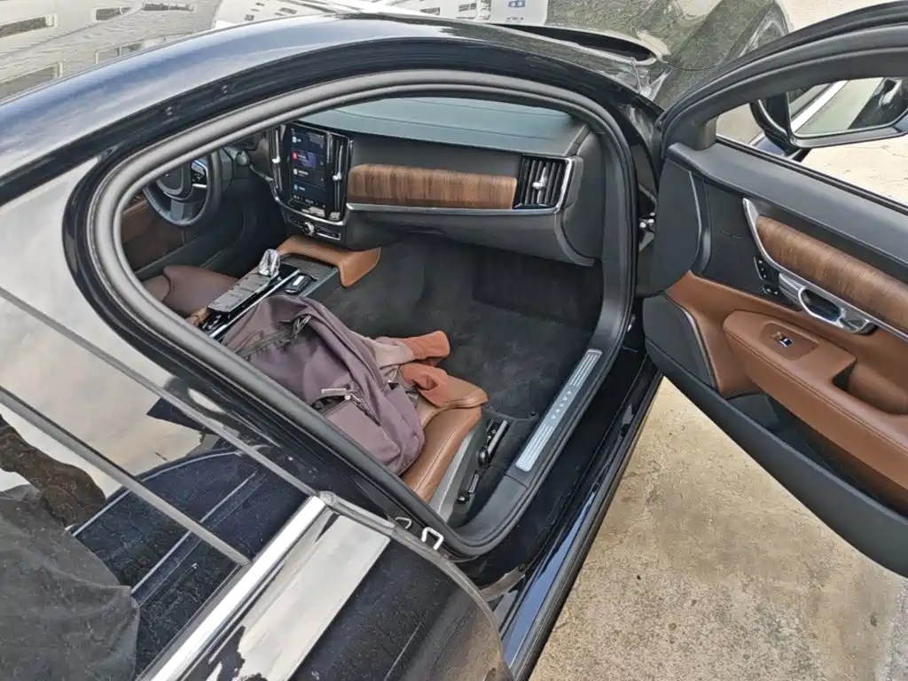Volvo S90 — фото 8