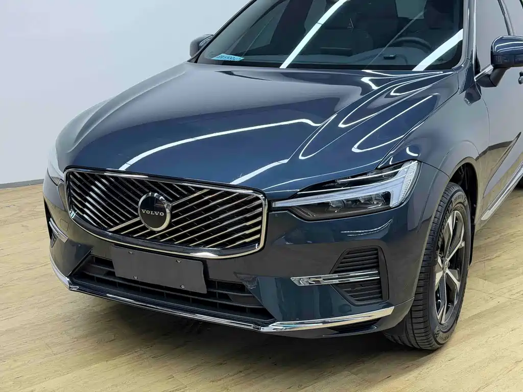 Volvo XC60 — фото 4