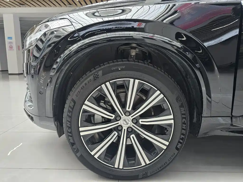 Volvo XC90 — фото 4