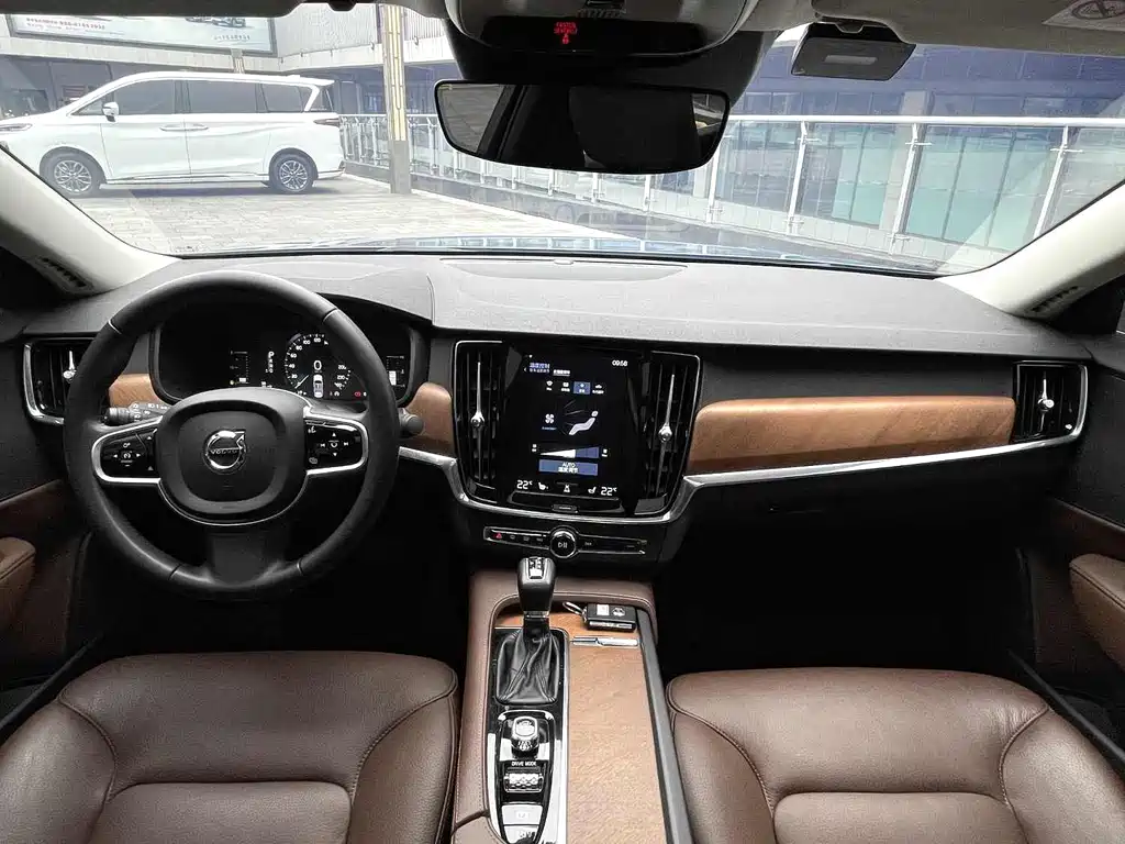 Volvo S90 — фото 6