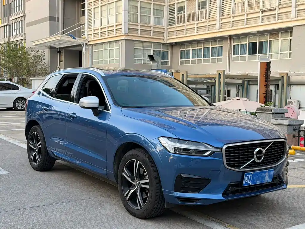 Volvo XC60 — фото 3