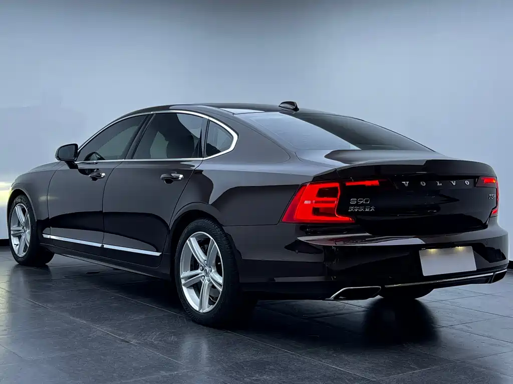 Volvo S90 — фото 6