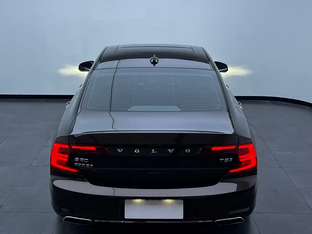 Volvo S90 — фото 7