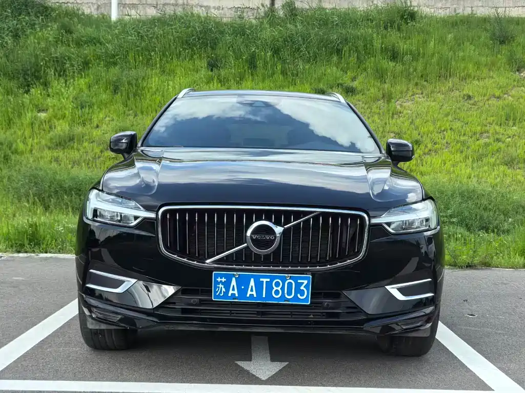Volvo XC60 — фото 2