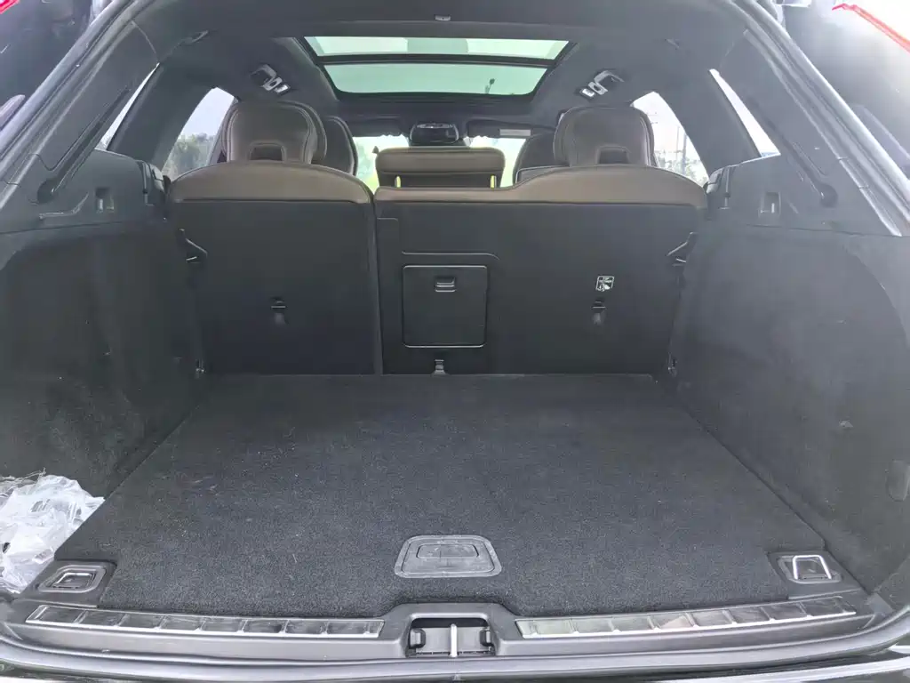 Volvo XC60 — фото 14