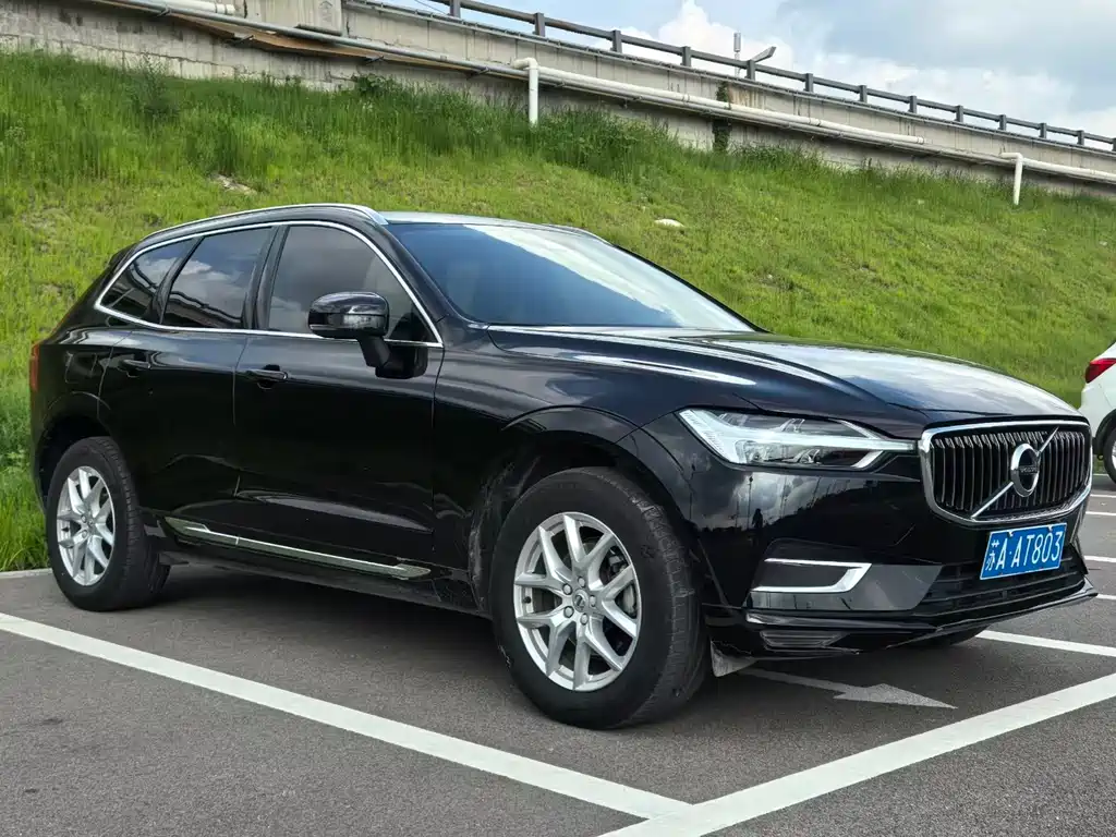 Volvo XC60 — фото 3