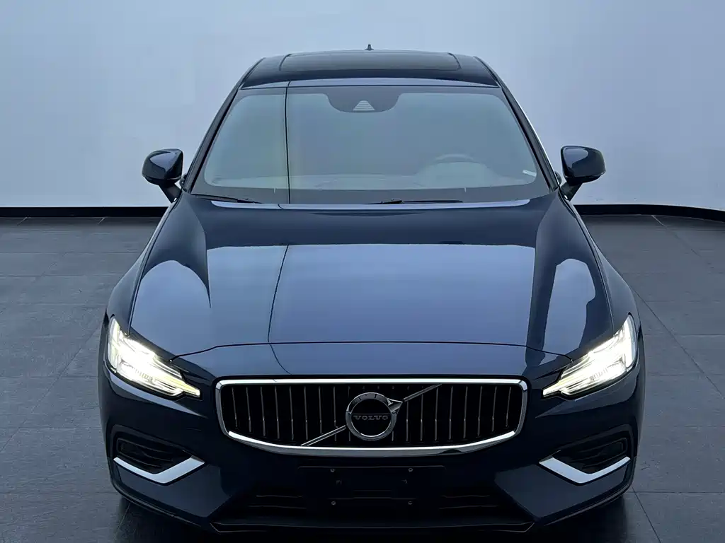 Volvo S60 — фото 3