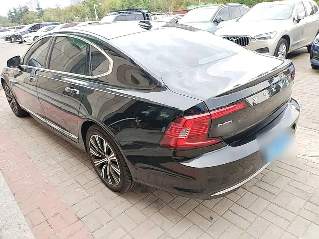 Volvo S90 — фото 4