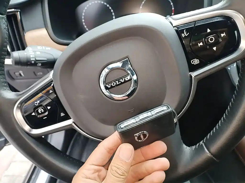 Volvo S90 — фото 8