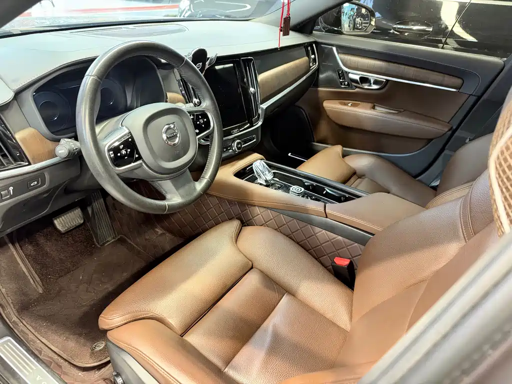 Volvo S90 — фото 4